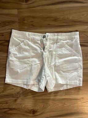 Supplies Women's White Casual Pocket Shorts